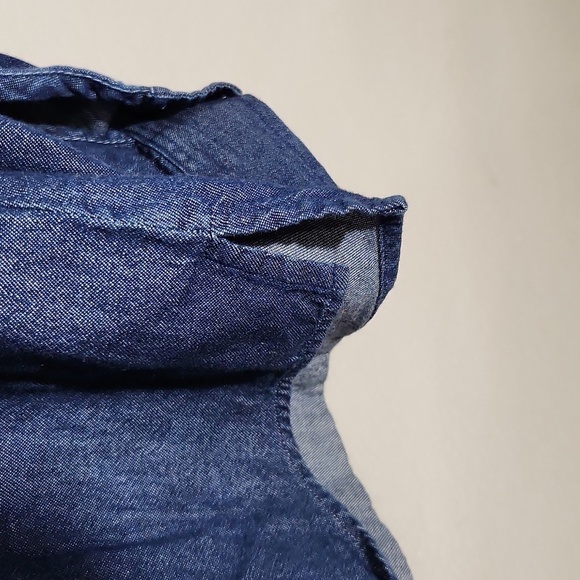 Dockers Shirt Womens size L denim button top - Picture 4 of 8